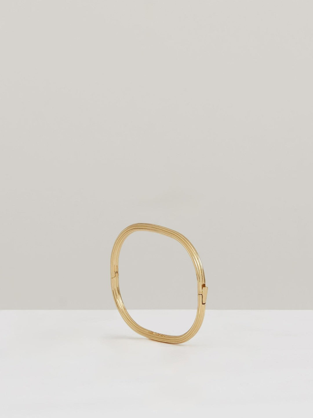 Contour Hinged Cuff Gold | Womens