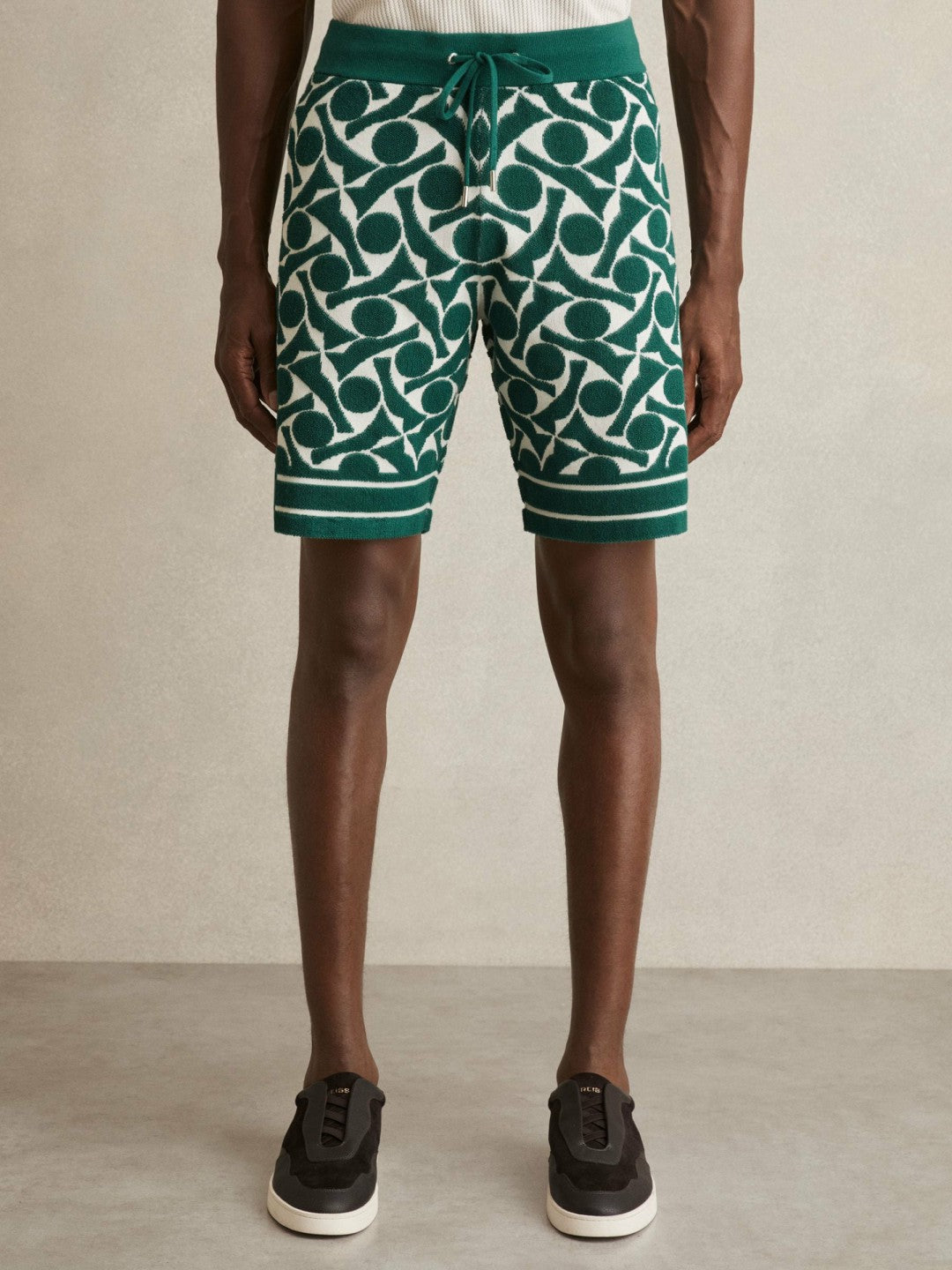 Abstract-Pattern Towelling Shorts Green/White | Mens