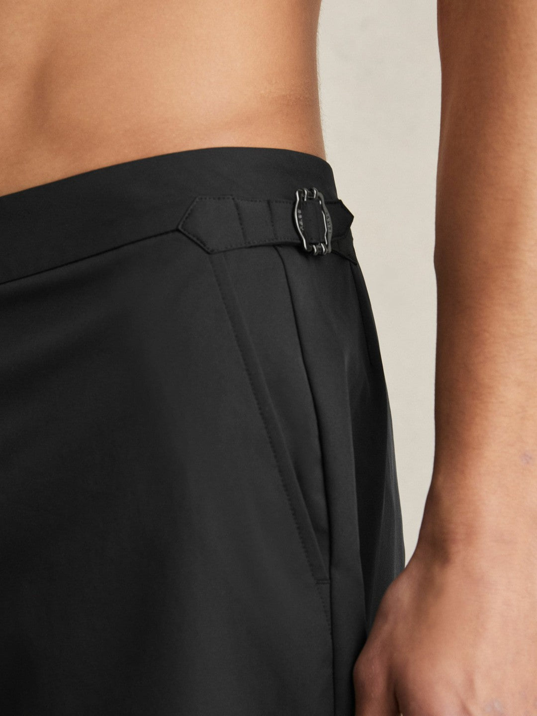 Side-Adjuster Swim Shorts Black | Mens
