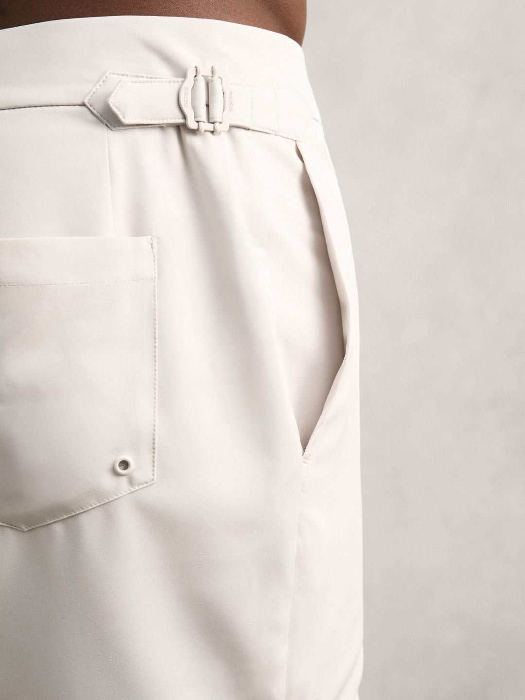 Side-Adjuster Swim Shorts Off White | Mens