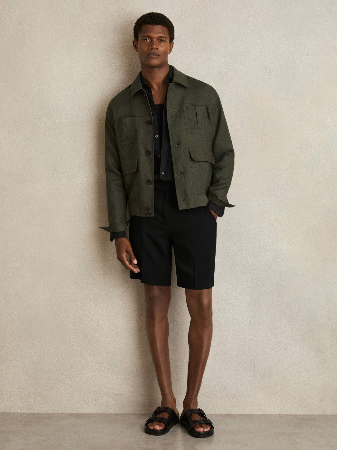 Side-Adjuster Tailored Shorts Black | Mens