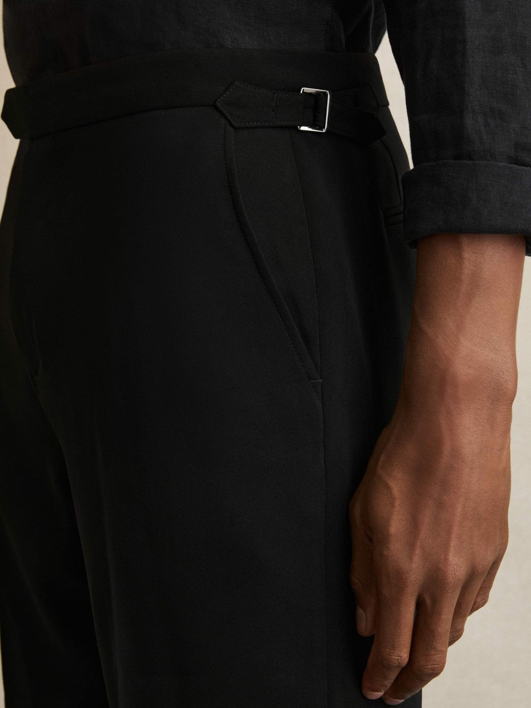 Side-Adjuster Tailored Shorts Black | Mens