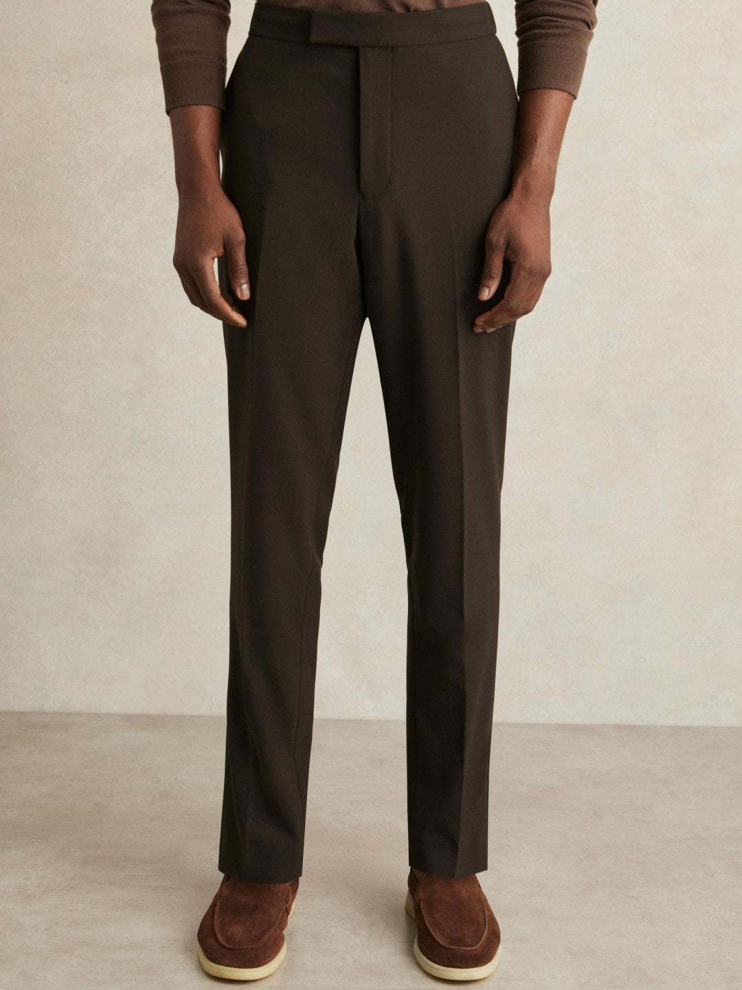 Slim-Fit Internal-Drawstring Trousers Brown | Mens